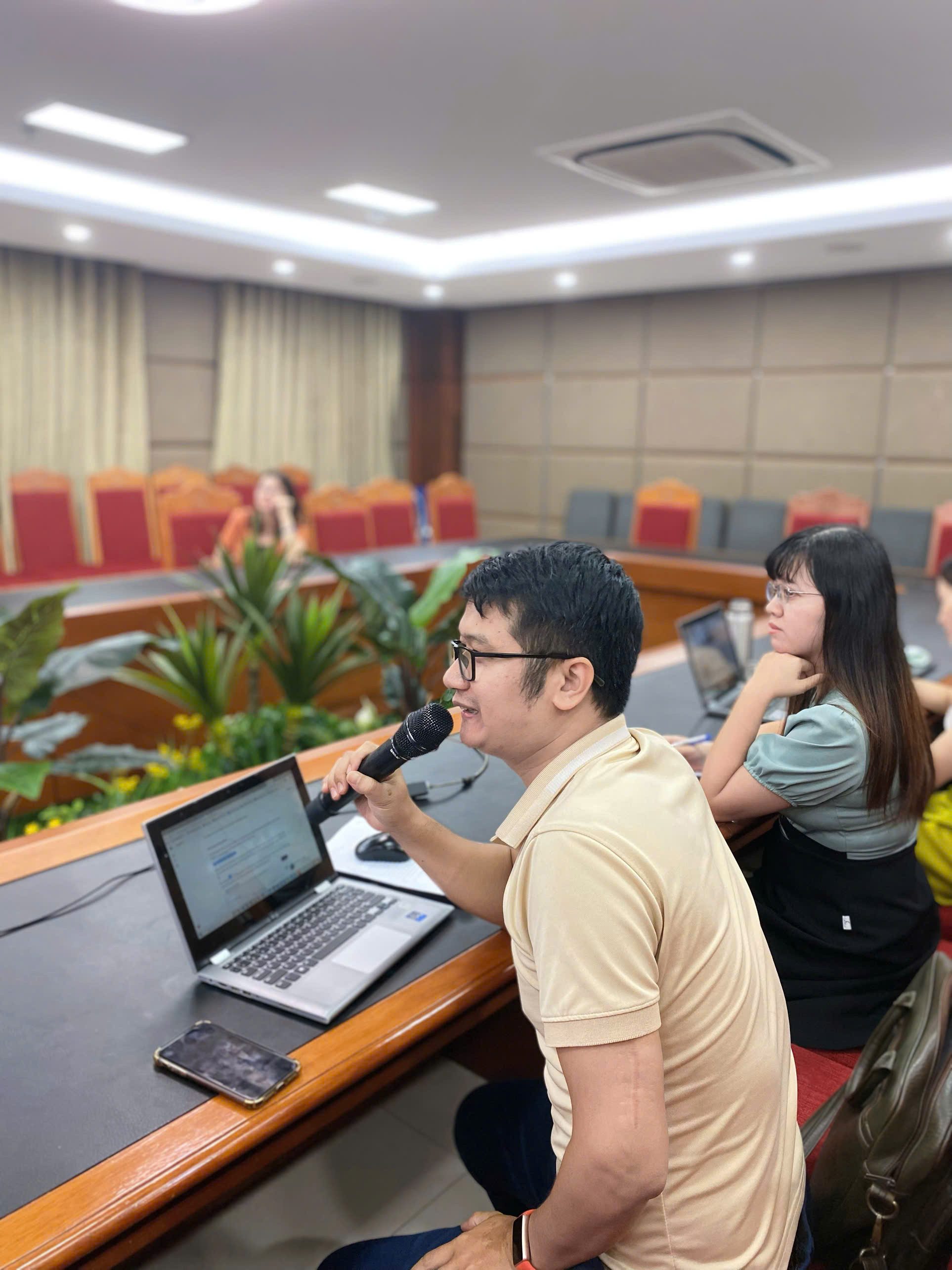 TỌA ĐÀM KHOA HỌC: "Kinh nghiệm Xuất bản Quốc tế từ Nhà Nghiên cứu Trẻ"