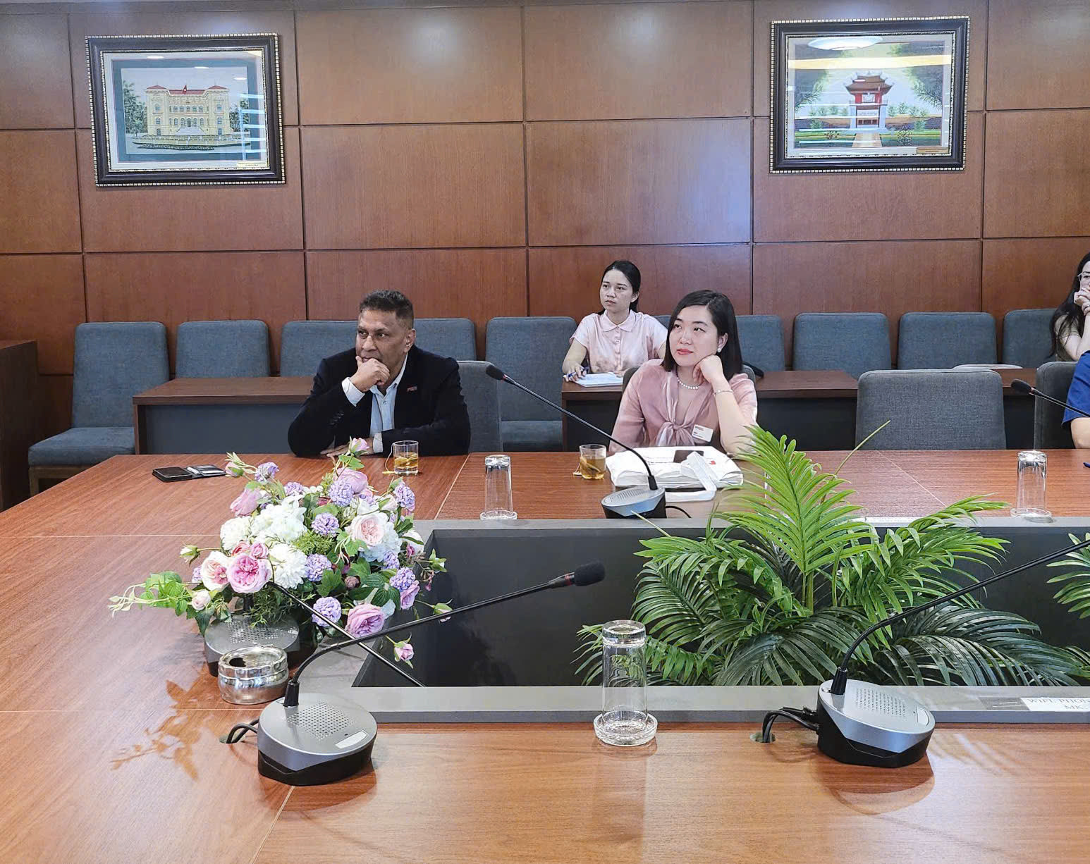 Tọa đàm khoa học "From Scholarship to Publication: Navigating Your PhD Journey"