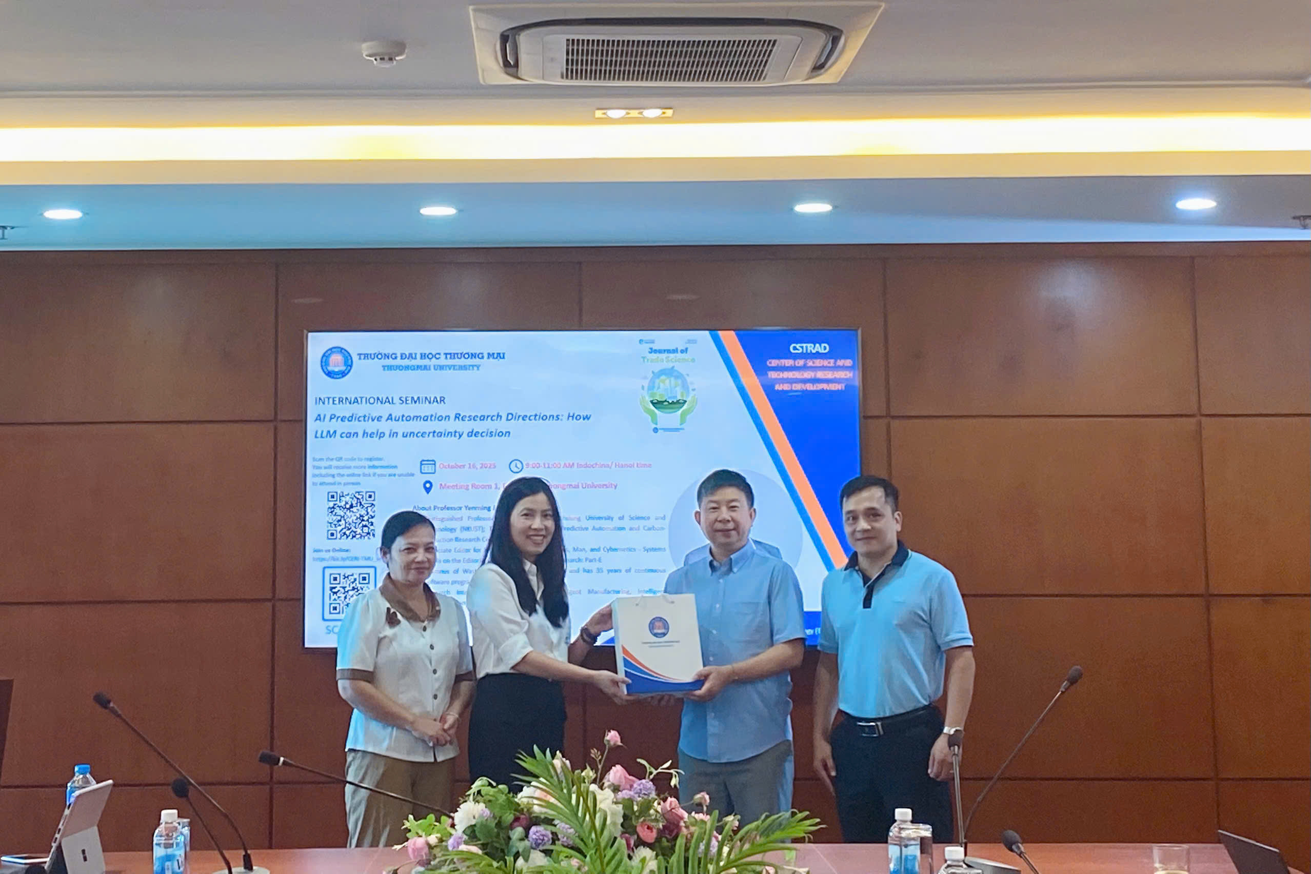 Seminar khoa học cùng GS. Yenming Chen về "Tự động hóa Dự đoán bằng Trí tuệ Nhân tạo trong Kinh doanh"