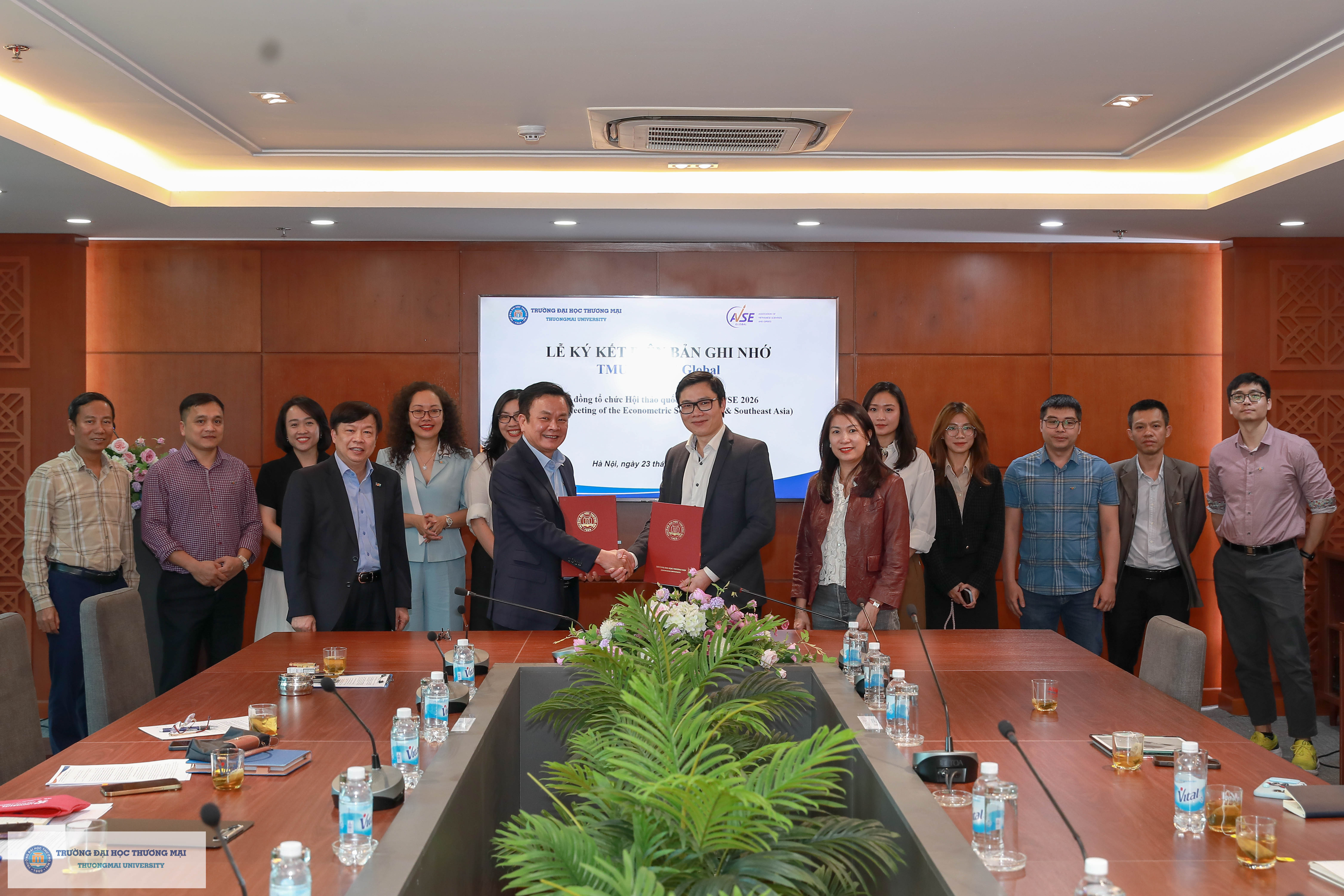 LỄ KÝ KẾT BIÊN BẢN GHI NHỚ HỢP TÁC GIỮA TRƯỜNG ĐẠI HỌC THƯƠNG MẠI VÀ AVSE GLOBAL: CHUẨN BỊ CHO HỘI THẢO AMES-E/SE 2026