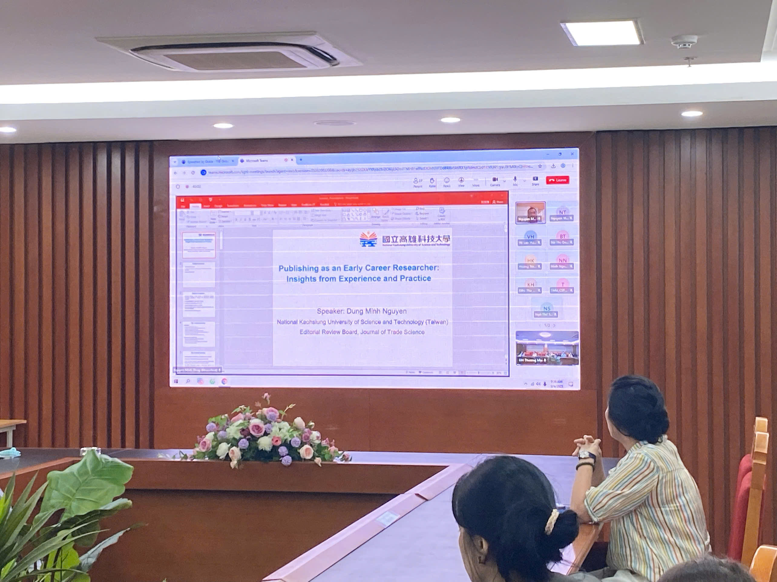 TỌA ĐÀM KHOA HỌC: "Kinh nghiệm Xuất bản Quốc tế từ Nhà Nghiên cứu Trẻ"